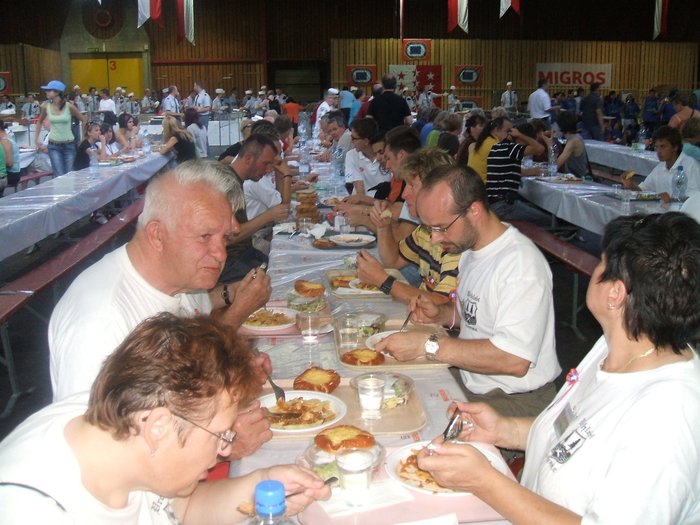 Veee v CERMu
