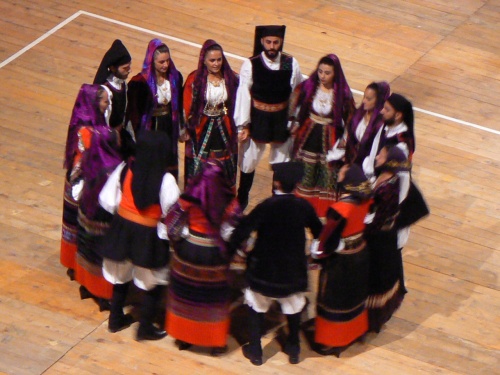 Krsn lid v krsnch krojch