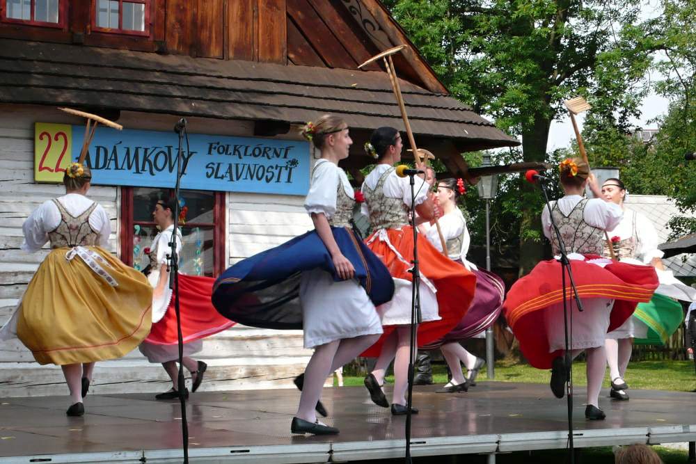 Roztočené sukničky krásné barevné